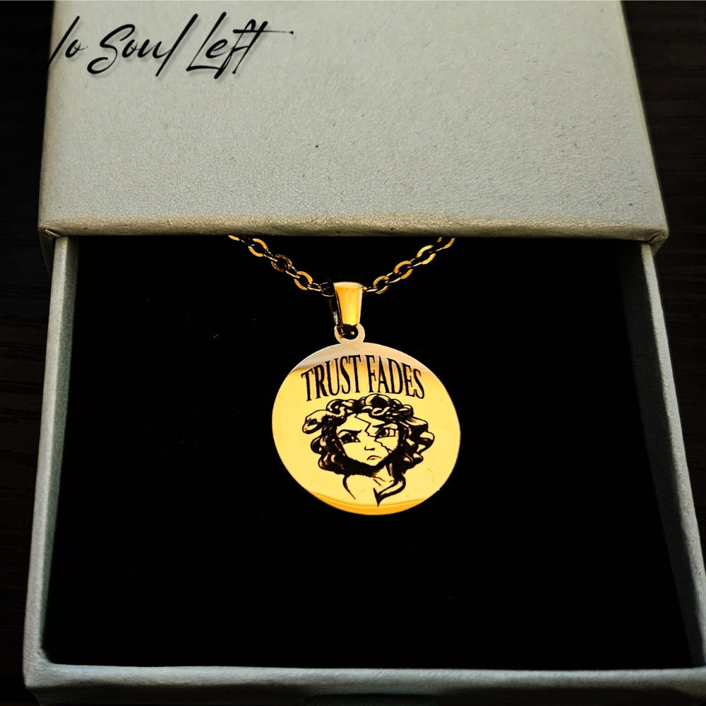 TRUST FADES - Halskette